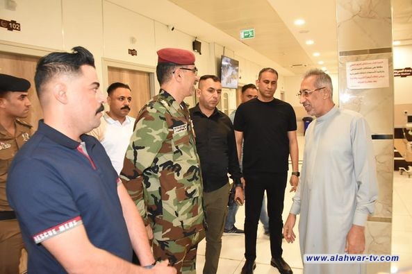 قائد الشرطة يتابع الحالة الصحية لأحد الضباط بعد تعرضه للإصابة أثناء الواجب